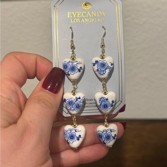 EyeCandy Los Angeles Blue Floral Heart Earrings - Picture 3 of 3